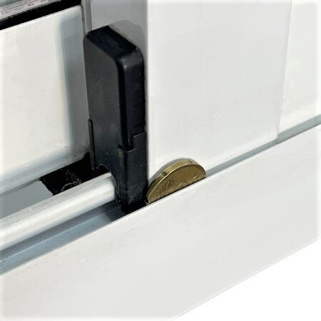 mosquitera corredera montada