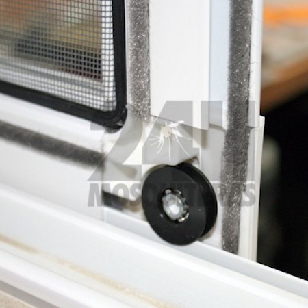 Mosquitera Corredera tela PetScreen para mascotas - Imagen 4