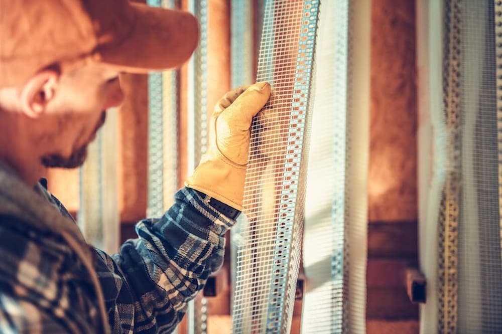 cómo poner mosquiteras en ventanas con persianas